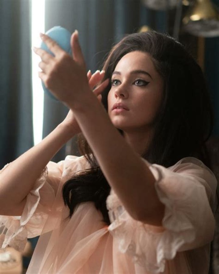 A Singer's Journey Of Fame And Inspiration