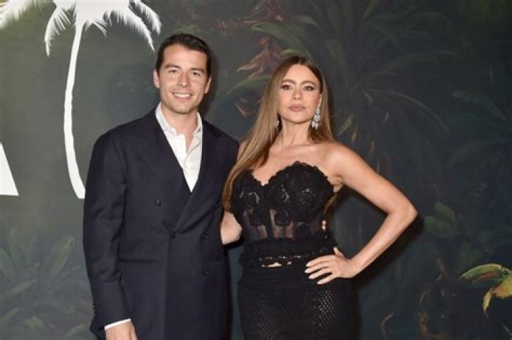 Discover The Modern Family Of Manolo Gonzalez Vergara: Unveiling Hidden Facets