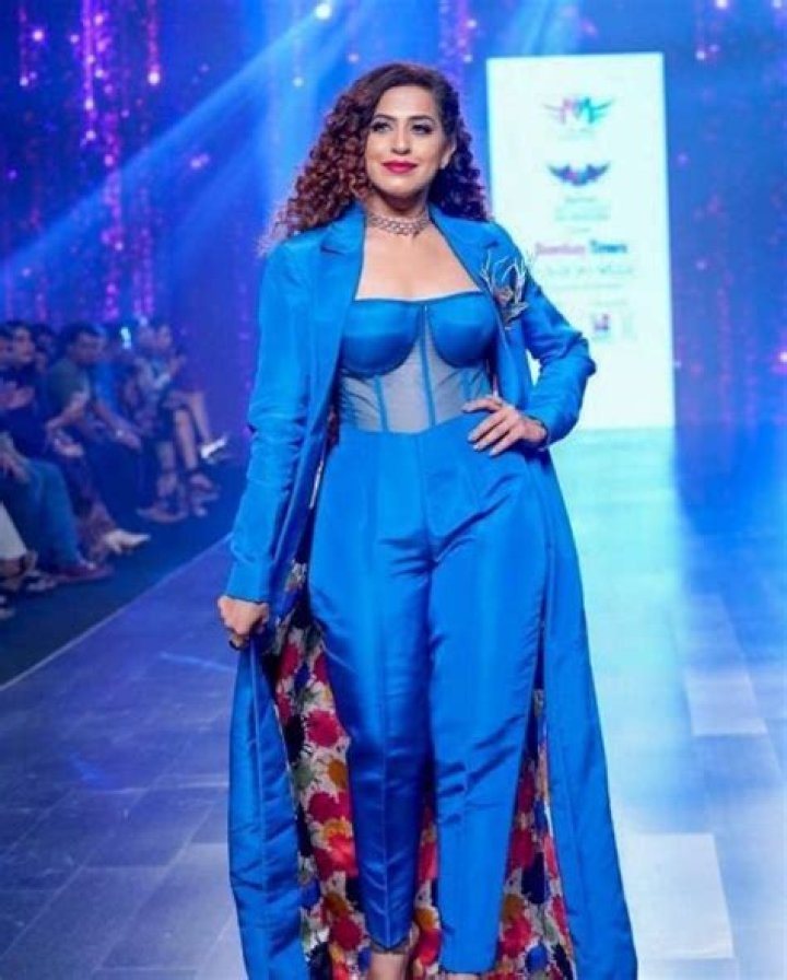 Discover The Timeless Allure Of Kamiya Jani: Age Defying Fashion