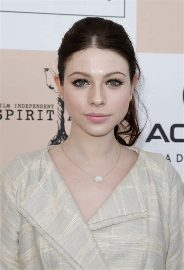 Unveiling Michelle Trachtenberg's Height: Insights And Revelations