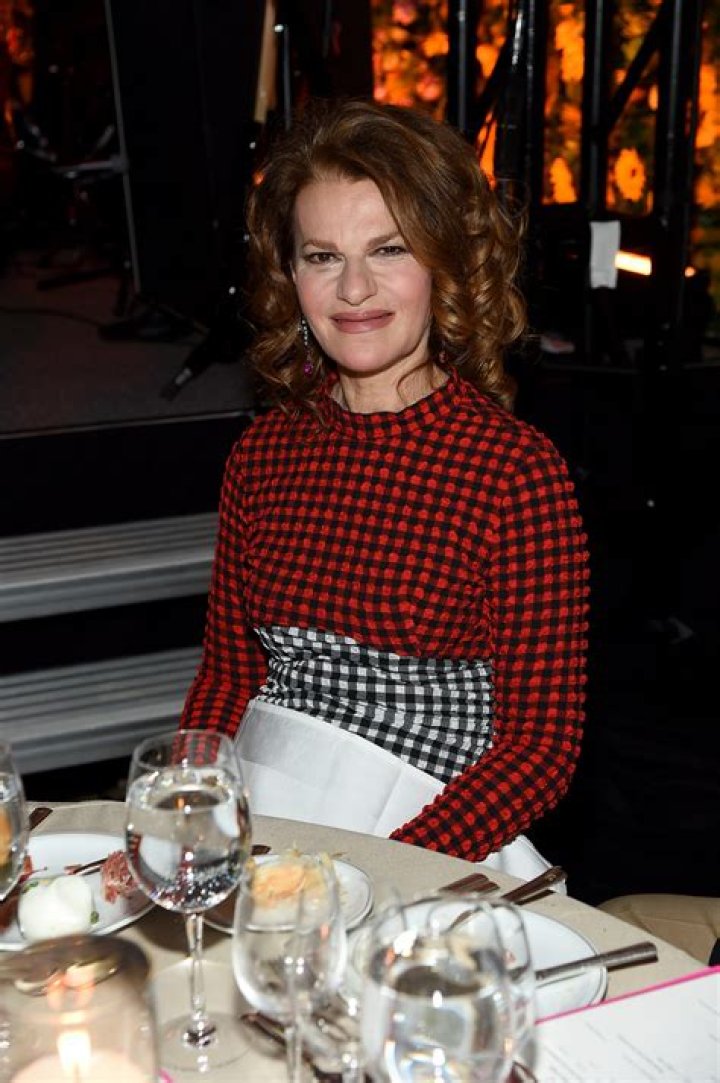 Unveiling Sandra Bernhard's Net Worth: Exploring Her Success