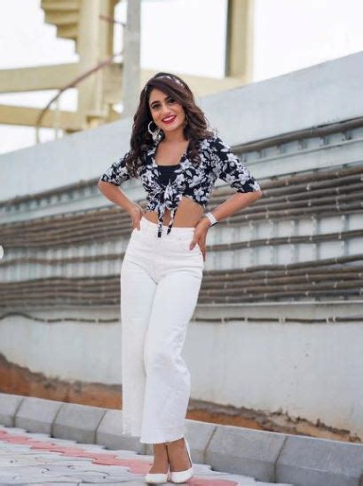Unveiling The Secrets Of Nayani Pavanis Height: A Comprehensive Exploration